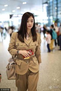 蒋欣明星开包vlog