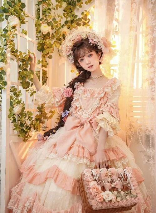 女网红洛丽塔,揭秘网红背后的时尚传奇